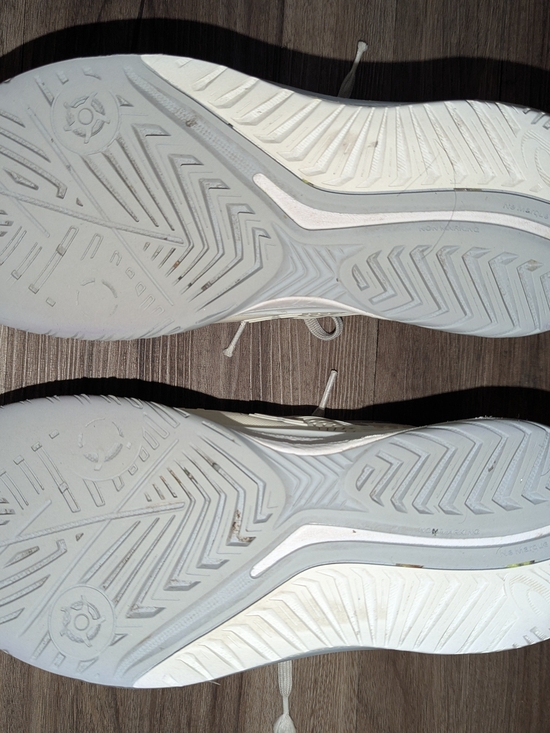 Asics Gel-Resolution 9 Tennis Shoes Men\'s Size 7.5 - White and Black main image 8
